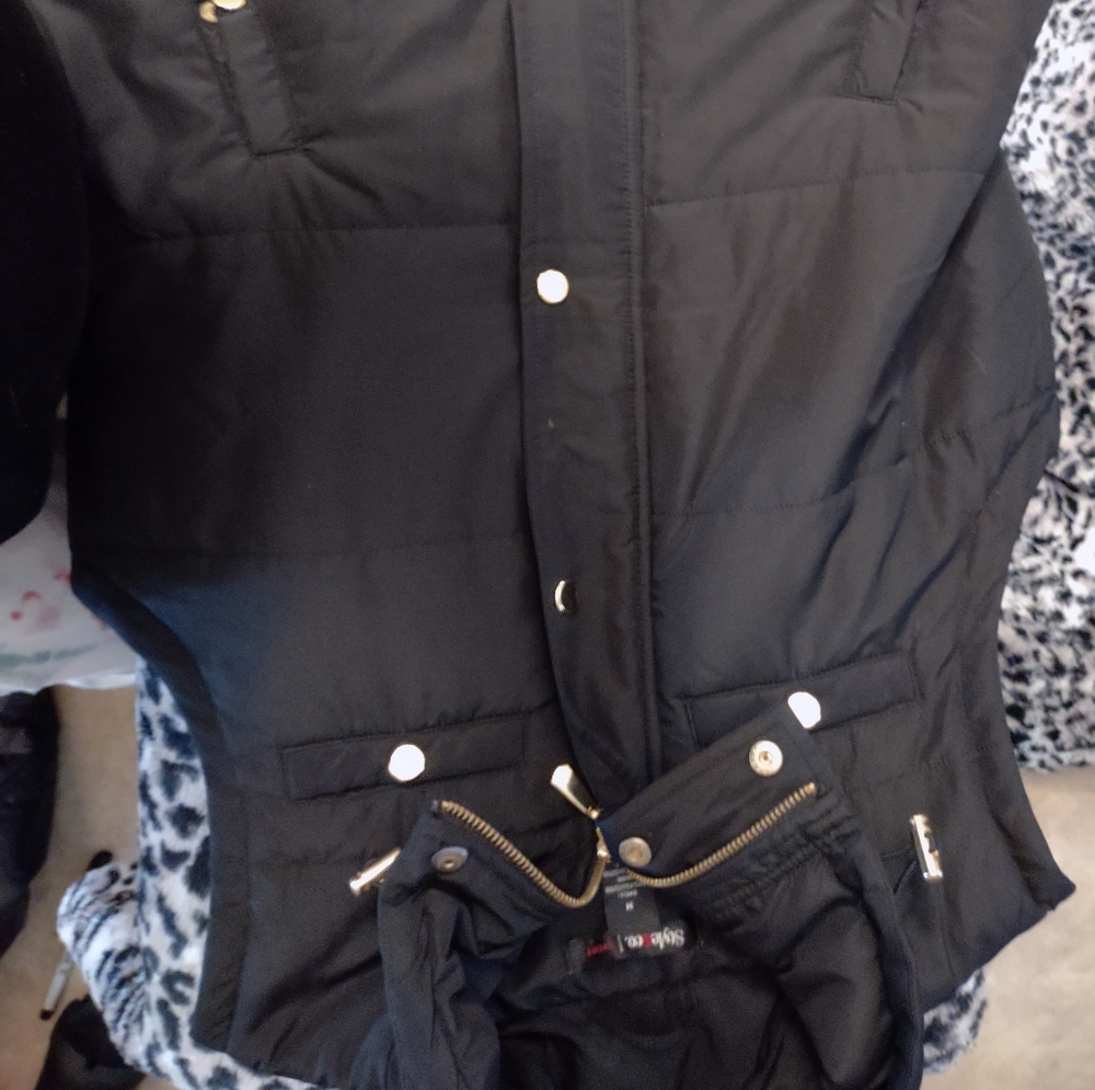 Sleeveless puffer